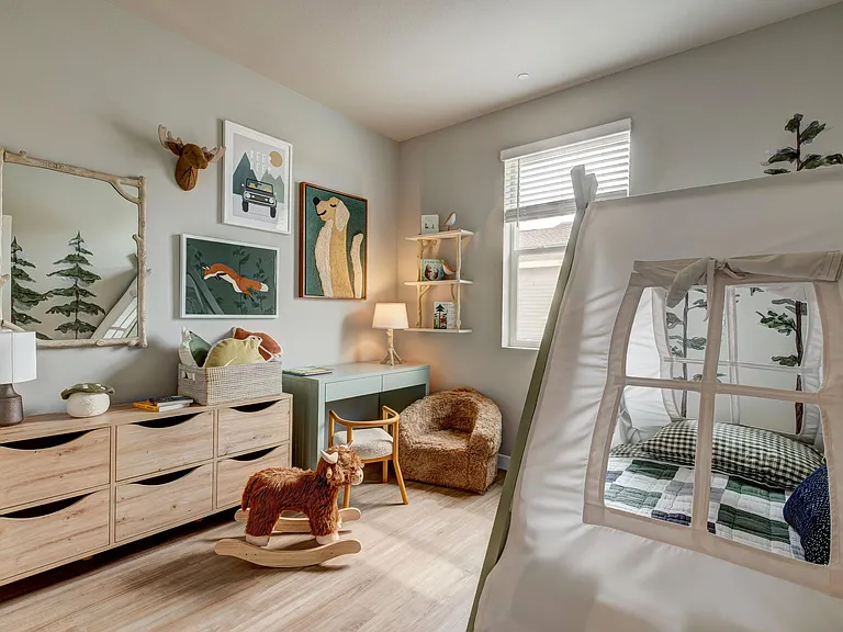 Three- and four- bedroom townhomes for rent