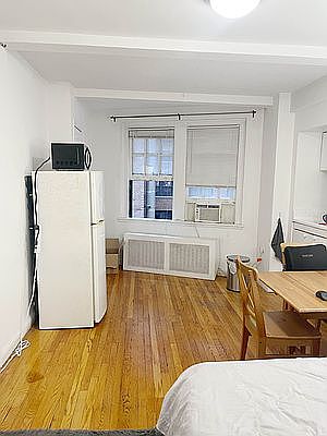 5th image of 304 E 41st St #A307