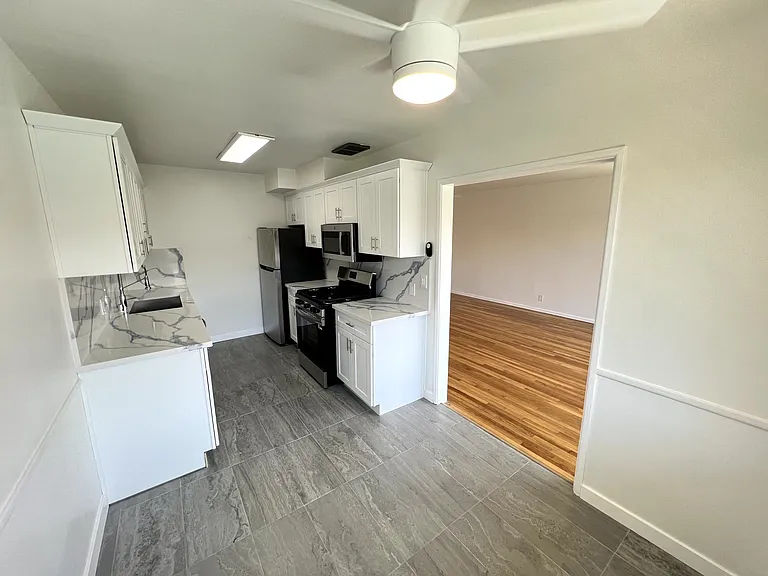 MLK Blvd Apartments — Photo 24