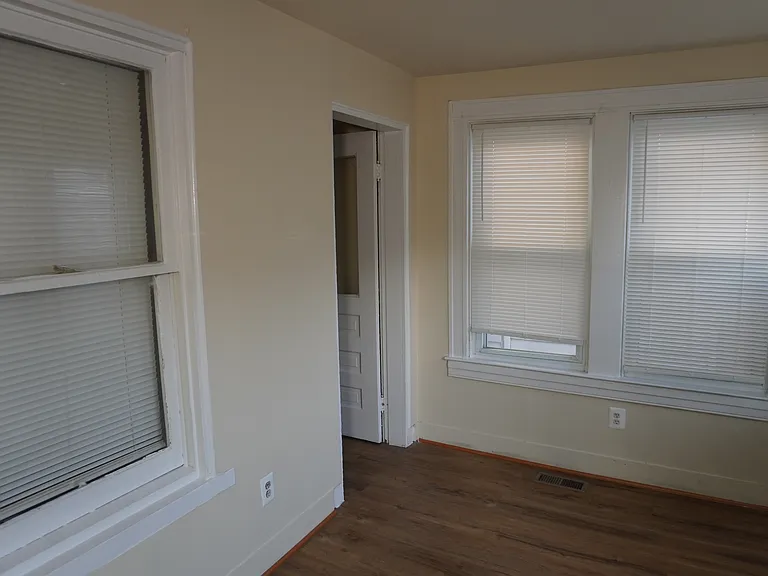 217 Center St — Photo 2