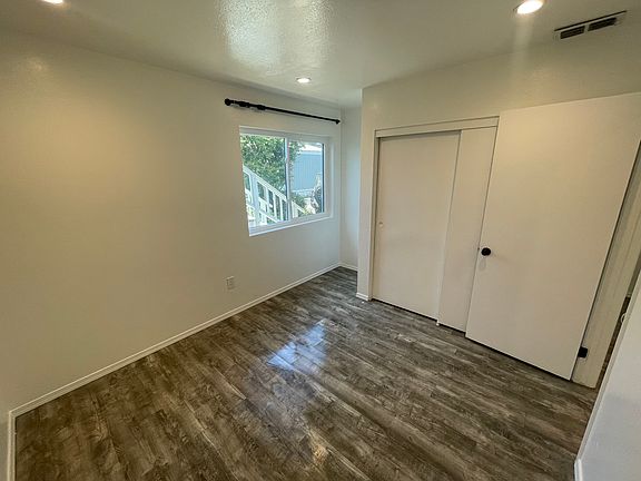3rd image of 517A W Gutierrez St #B