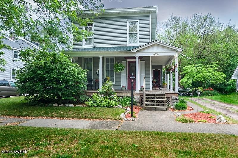 1st image of 424 Slayton Ave