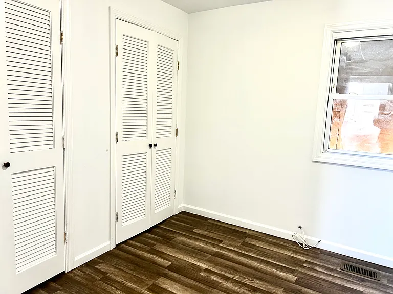949 W Beech St — Photo 17