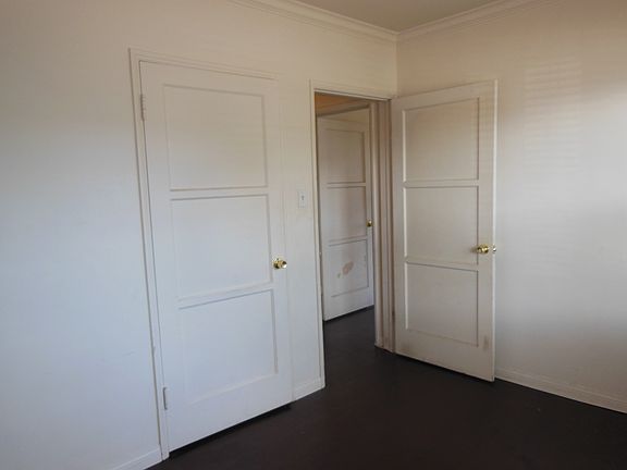 5th image of 651 E Coolidge St