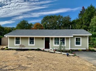 14 Mary Ann Rd, Oak Ridge, NJ 07438