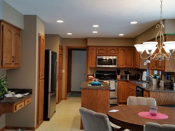 3rd image of 4550 Glacier Ln N