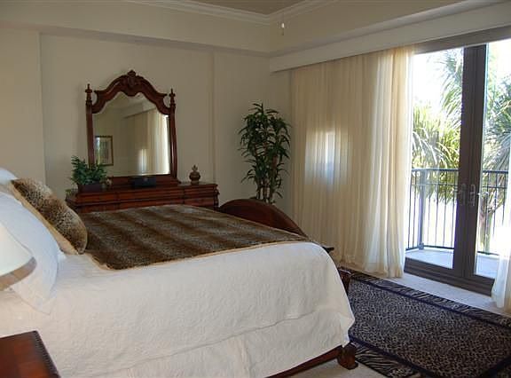 Master Bedroom( 3 guest rooms)