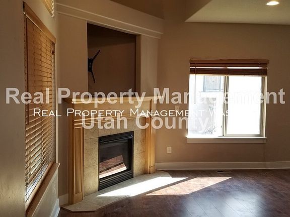 2nd image of 2648 N Elm Dr