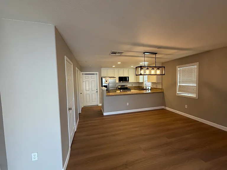 21714 Doss Pl — Photo 5