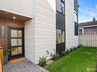 2737 59th Ave SW, Seattle, WA 98116