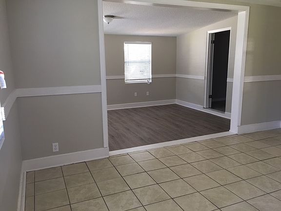 2nd image of 10315 Elmhurst Dr