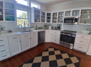 12 Seahorse Ct, Isle Of Palms, SC 29451