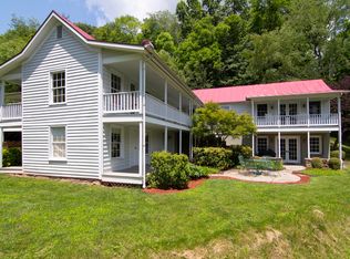 90 Taylor Ln, Alderson, WV 24910