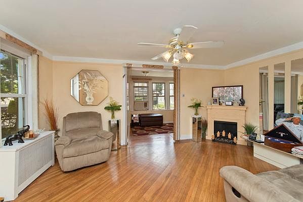 1st image of 21719 109th Ave