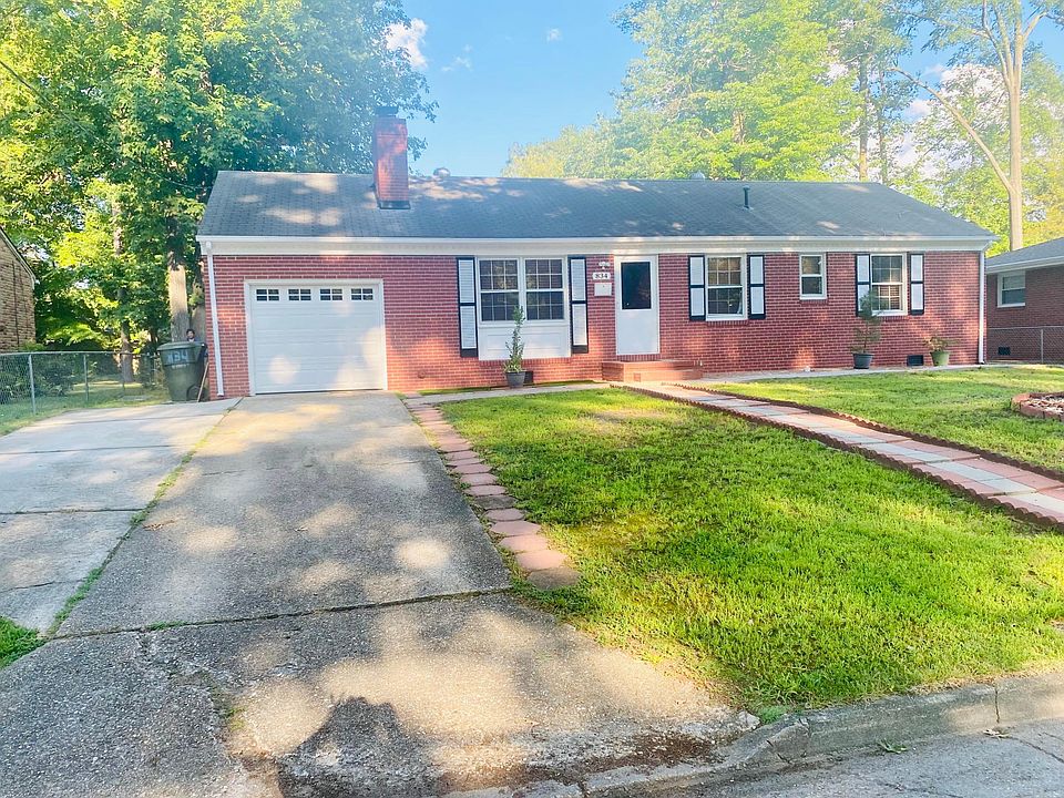 1st image of 834 Catalina Dr
