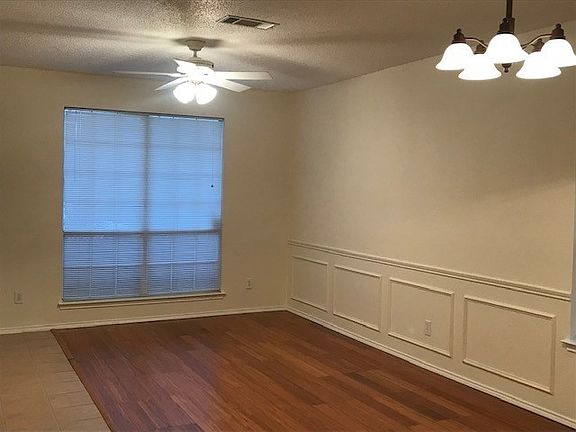 5th image of 4302 Bent Oaks Dr