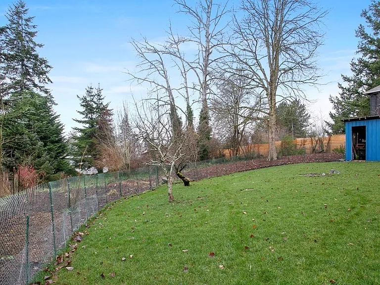 2809 Alderwood Ave — Photo 25