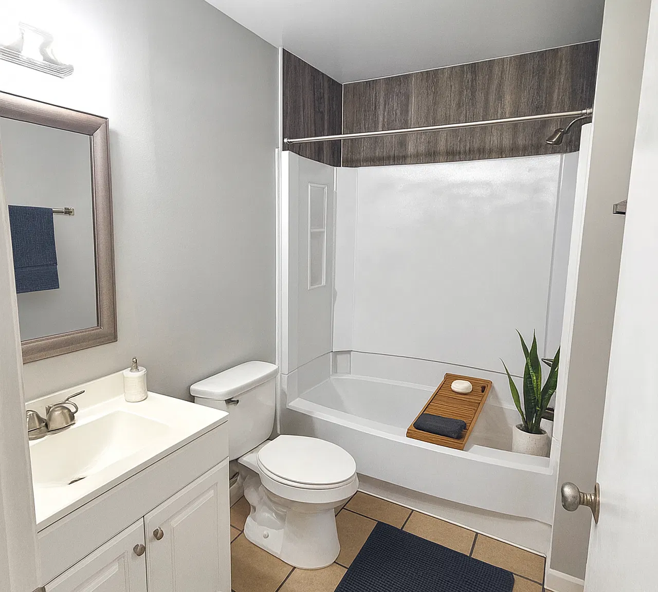 The Flats at Hutton Modern Comfort, Convenient Knoxville Living! — Photo 4