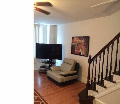 3rd image of 3139 Knorr St