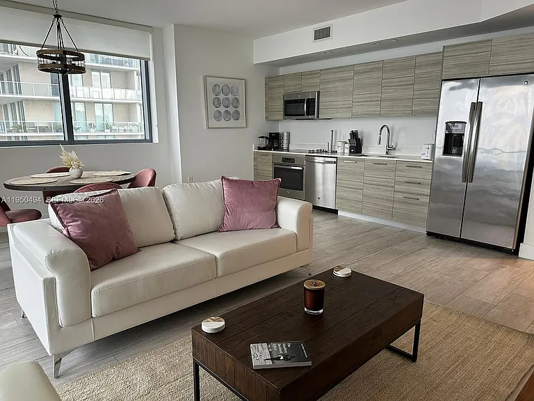 121 NE 34th St #2309 — Photo 7