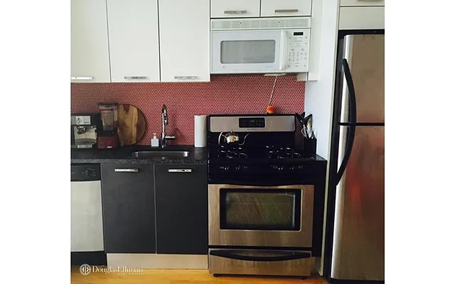 Rented by Douglas Elliman | media 4