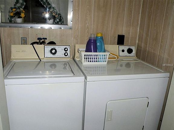 5th image of 104 Pindo Palm St W #104