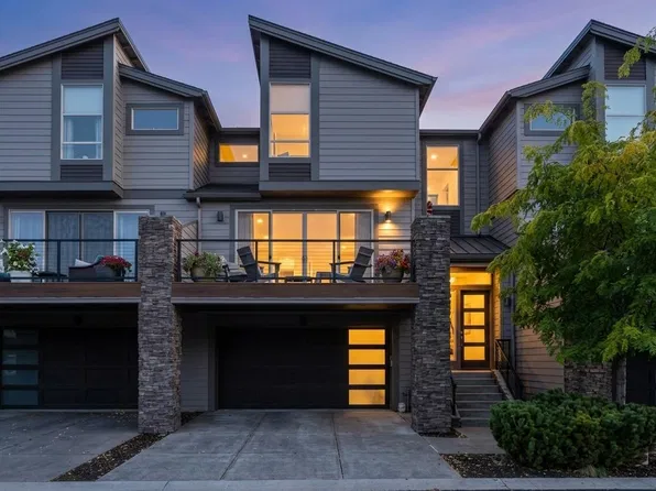 3051 NW Canyon Springs Pl, Bend, OR 97703