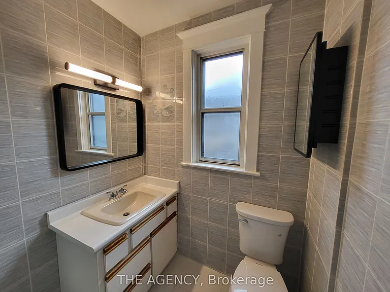 613 Delaware Ave N #UPPER — Photo 17