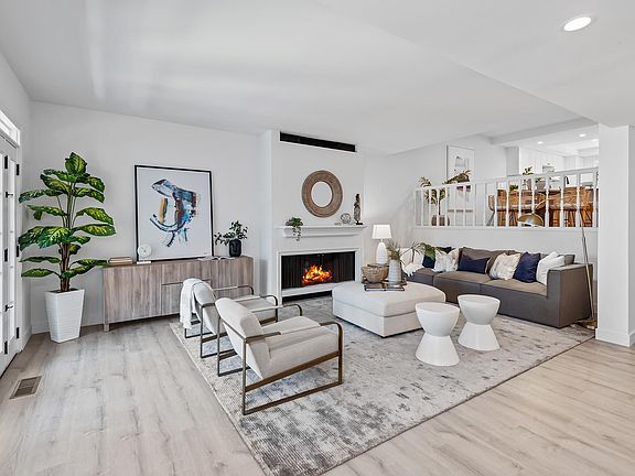 3rd image of 4742 S La Villa Mari Unit H