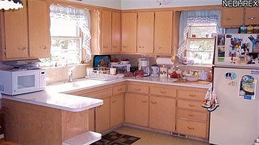 3rd image of 241 E 266th St