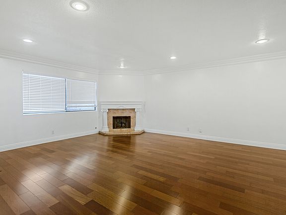 5th image of 330 Concord St APT D