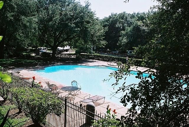 1st image of 5236 Arboles Dr APT B2