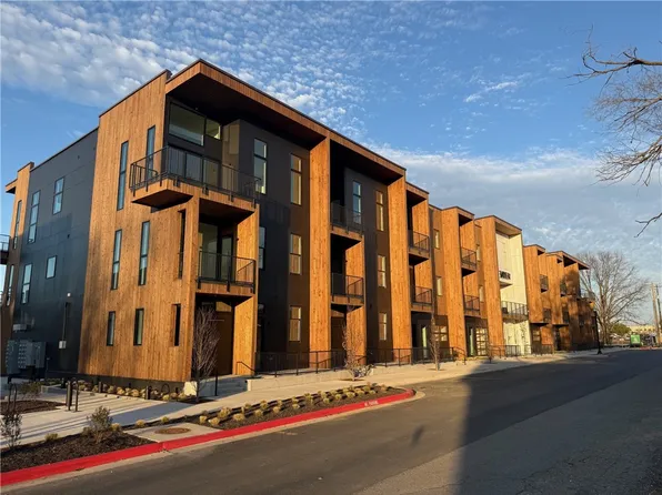 905 SE 4th St #206, Bentonville, AR 72712