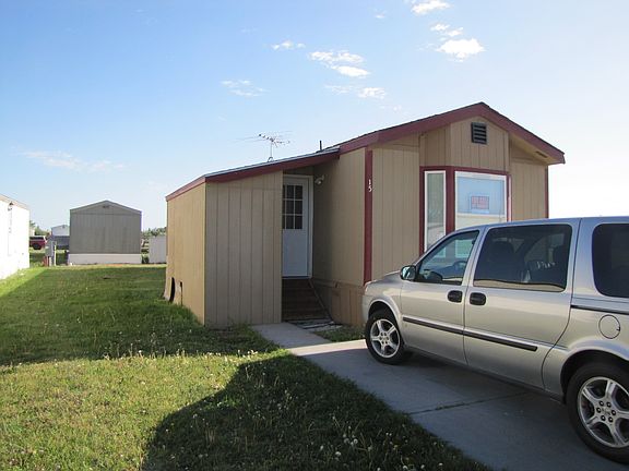 Front door/porch/yard