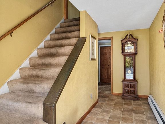 4th image of 307 Jonathon Carver Rd