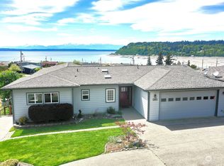 8184 Whidbey Dr, Clinton, WA 98236