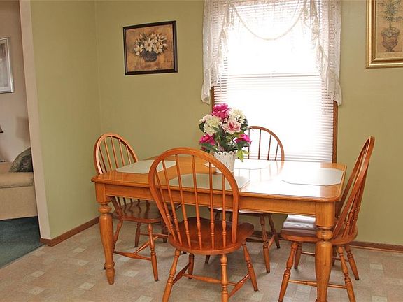 5th image of 311 Pheasant Dr
