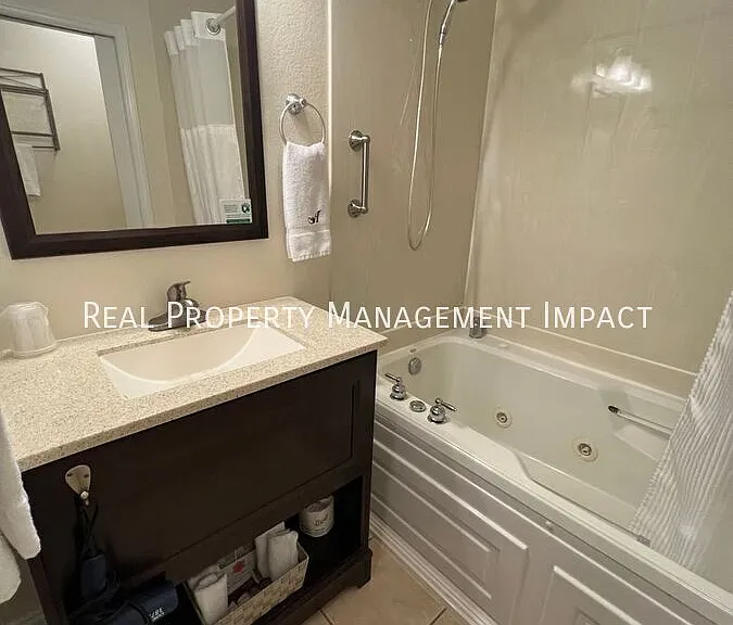 301 W Haggard Ave #2 — Photo 10