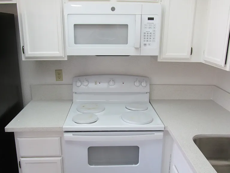 1113 N Buffalo Dr #201 — Photo 8