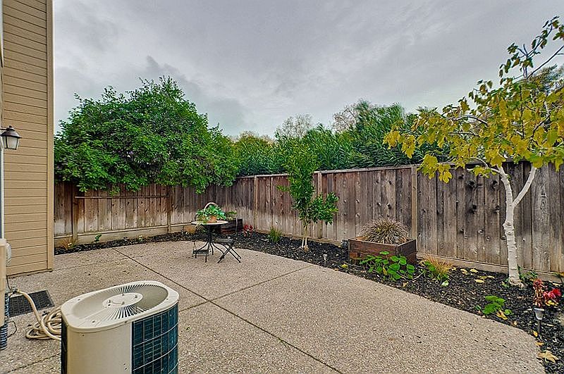 1st image of 1441 Carrington Cir
