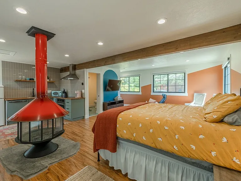 8784 S Russell Park Rd — Photo 38