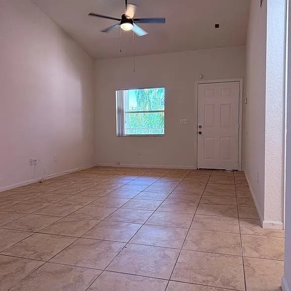 2941 Riverside Dr #303 — Photo 7