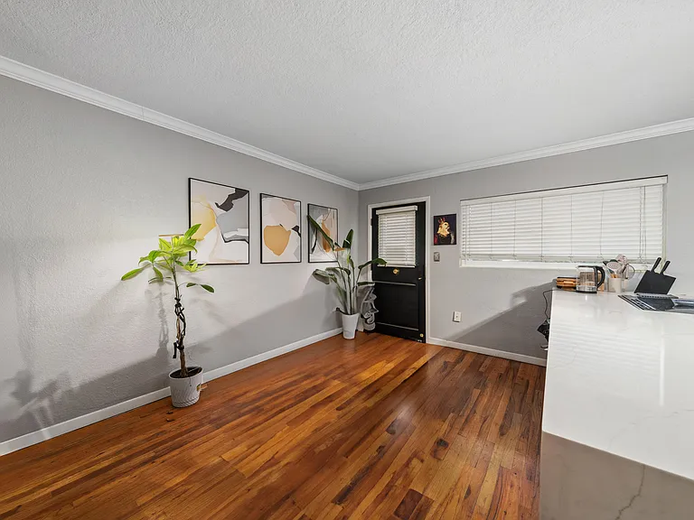 320 Lakeview St #323 — Photo 7
