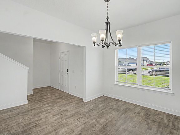 3rd image of 40 Rimes Ave SE