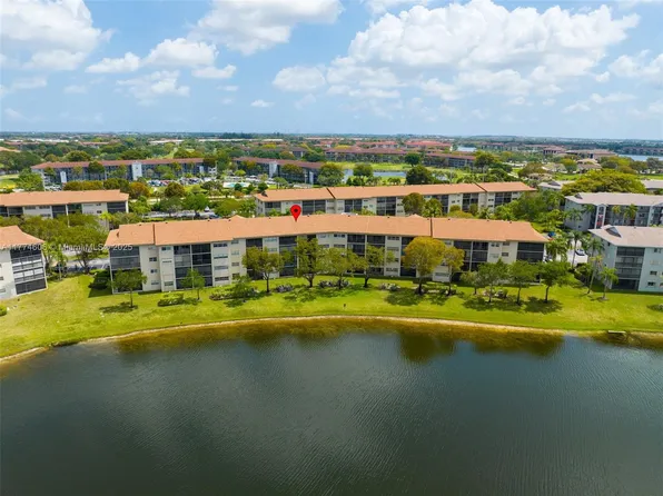 650 SW 138th Ave APT 210J, Pembroke Pines, FL 33027