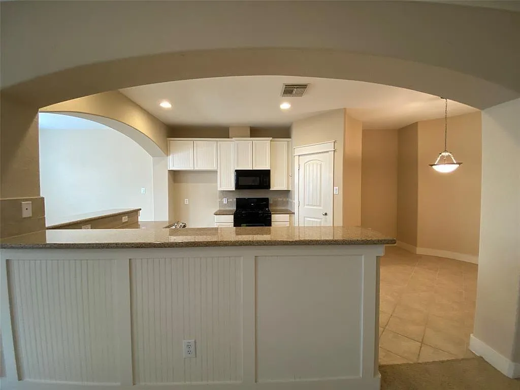 2833 Seaside Drive — Photo 4