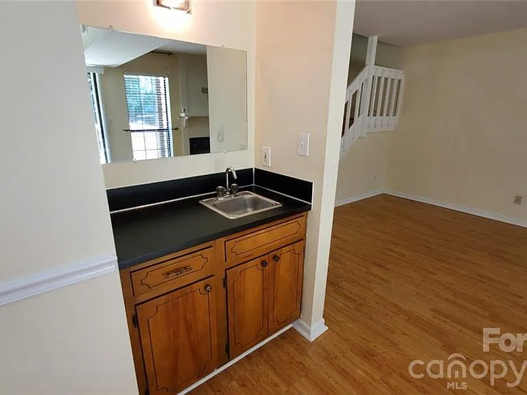 10327 Osprey Dr — Photo 10