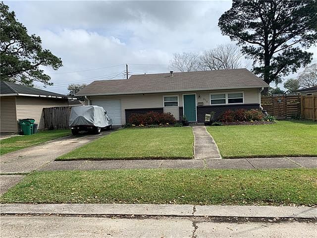 1st image of 513 E Forest Lawn Dr
