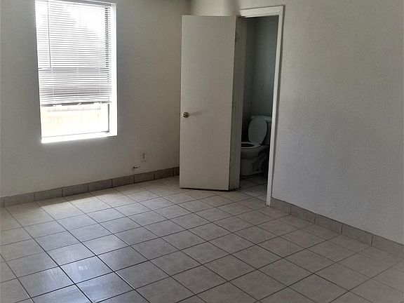 5th image of 920 N Tornillo St