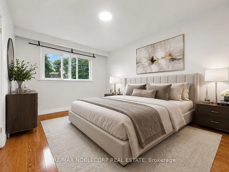 8 Summerfield Cres — Photo 7